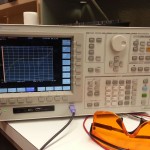 Running the analyzer shows a characteristic MOSFET $I_D$ vs $V_{DS}$ curve.